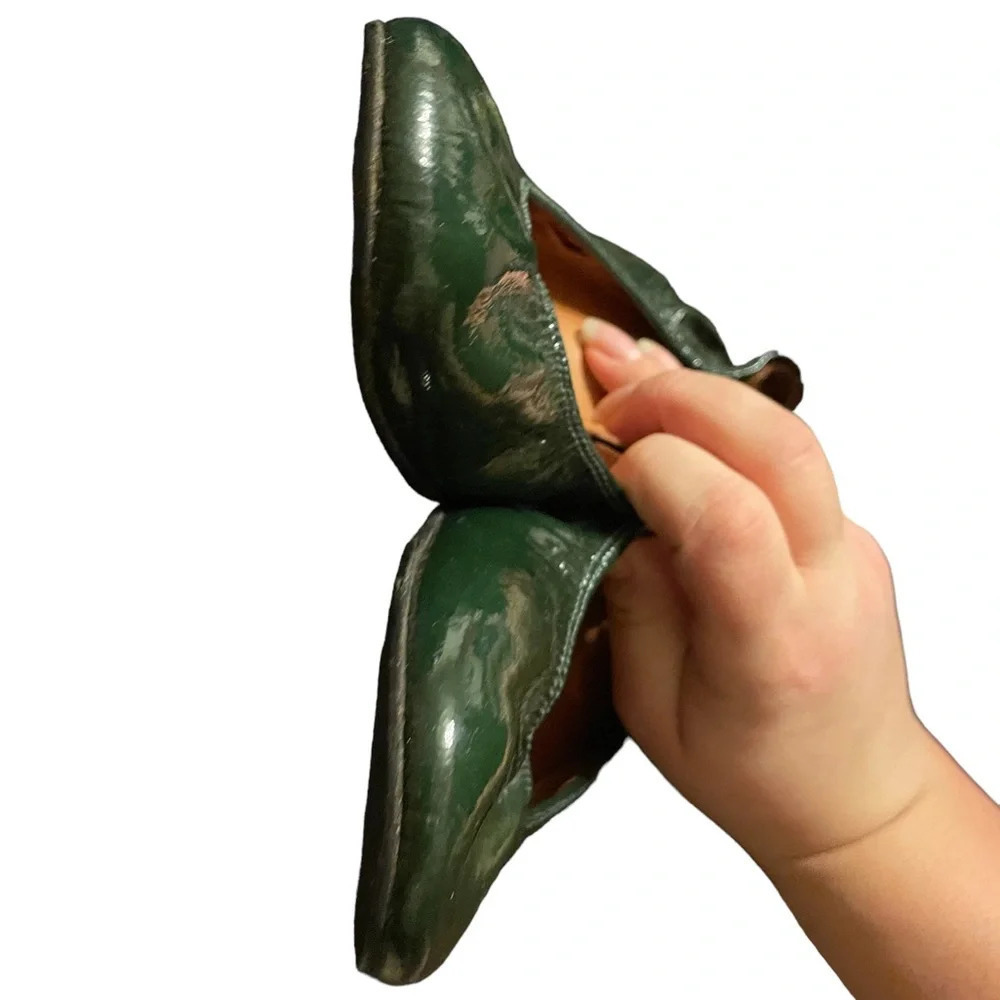 LANVIN HUNTER GREEN PATENT LEATHER FLATS - Picture 4 of 6